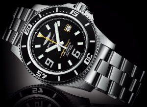 Un examen de Breitling Superocean Heritage avec une réplique de boîtier de 44 mm