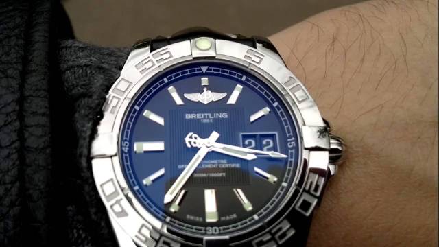 Focus sur la réplique de la montre Breitling Galactic 41