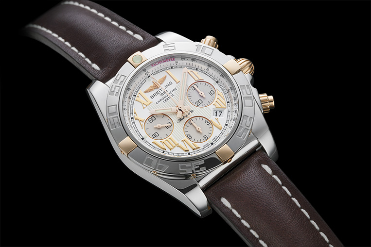 Examen détaillé avec la réplique Breitling Chronomat 44